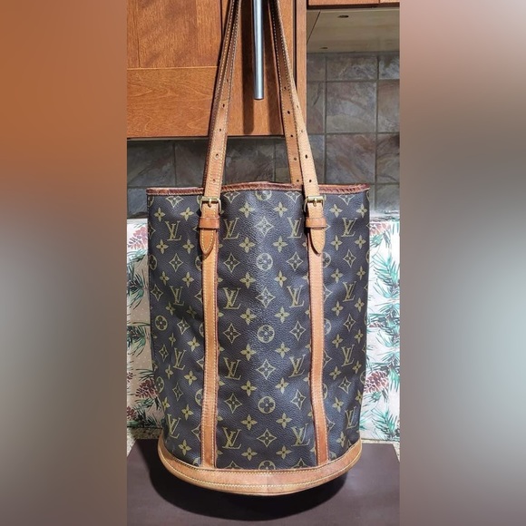 Authenic LV Bucket GM Revamped. - Picture 4 of 8